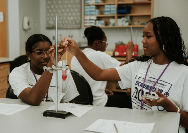Over June 3-5 on the Macon Campus, students participated in interactive activities with MGA science and health faculty members in nursing, respiratory therapy, occupational therapy, and rehab science. 